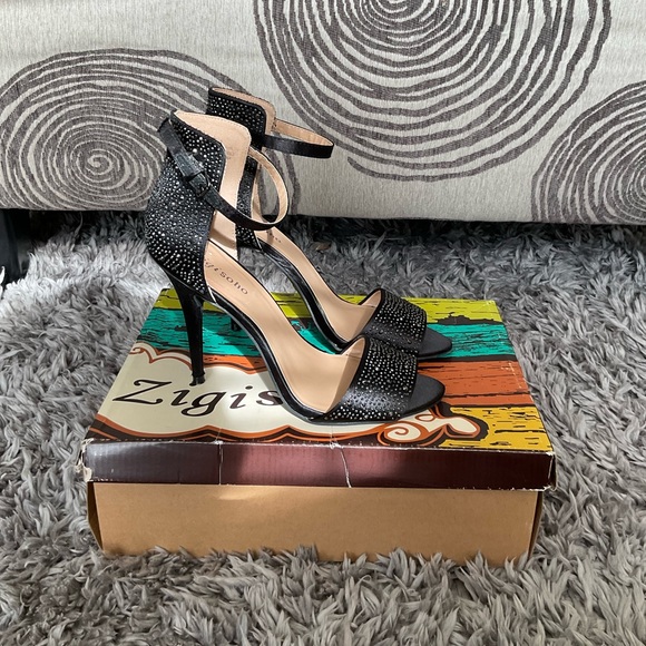 Zigi Soho Size:9 Color: Black Condition: Slightly Worn - Picture 3 of 3